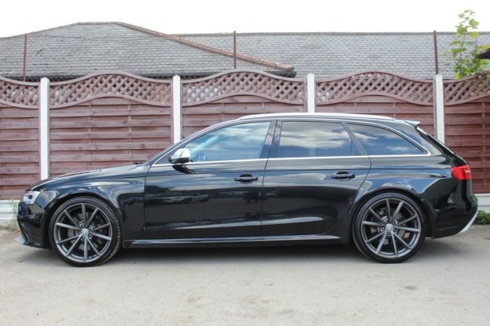 Audi RS4 4.2 FSI Quattro 5dr S Tronic Estate Petrol Black