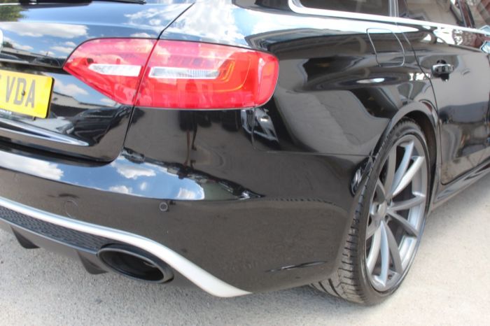 Audi RS4 4.2 FSI Quattro 5dr S Tronic Estate Petrol Black