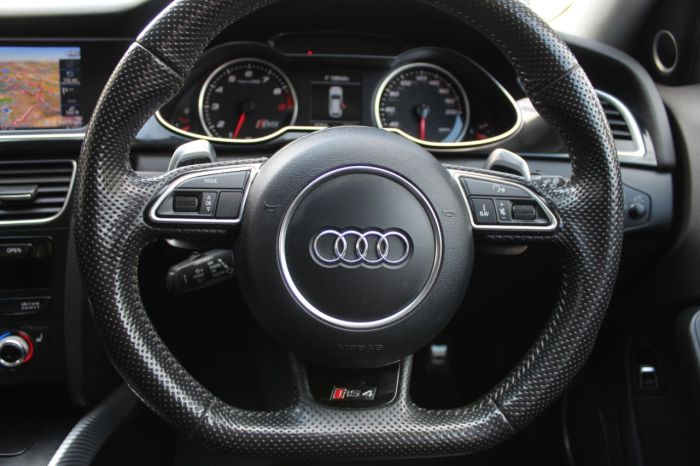 Audi RS4 4.2 FSI Quattro 5dr S Tronic Estate Petrol Black