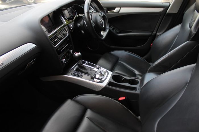 Audi RS4 4.2 FSI Quattro 5dr S Tronic Estate Petrol Black