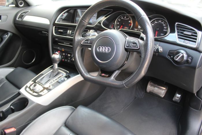 Audi RS4 4.2 FSI Quattro 5dr S Tronic Estate Petrol Black