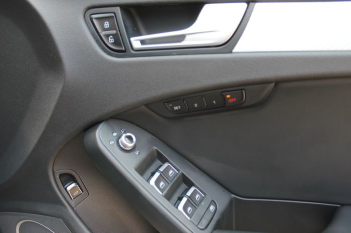 Audi RS4 4.2 FSI Quattro 5dr S Tronic Estate Petrol Black