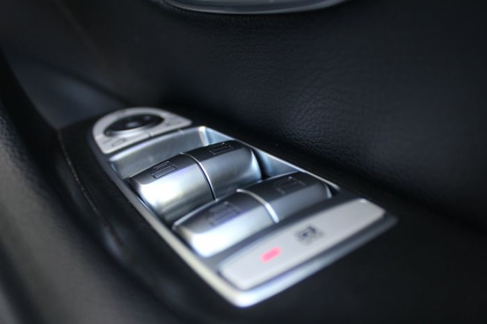 Mercedes-Benz E Class 2.0 E350e AMG Line Premium Plus 4dr 9G-Tronic Saloon Petrol / Electric Hybrid Grey