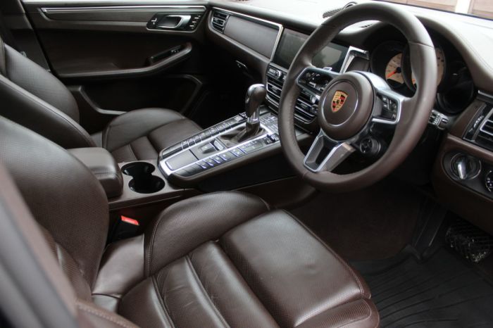Porsche Macan 2.9 GTS 5dr PDK Estate Petrol Blue