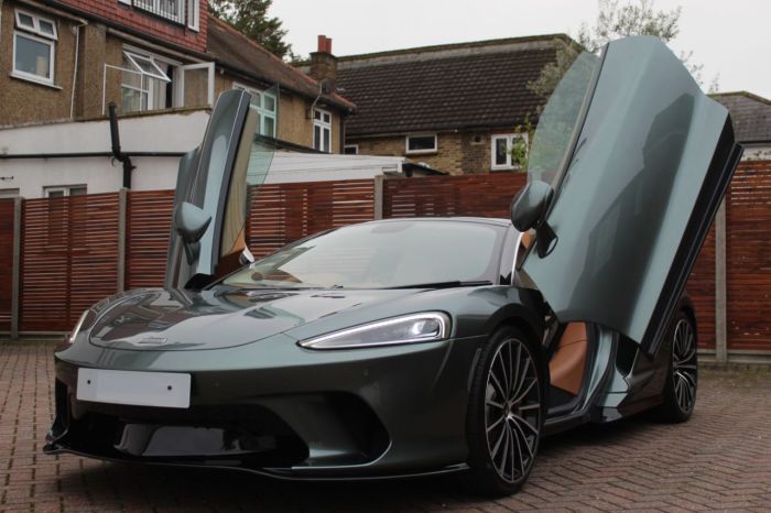 McLaren Gt 4.0 V8 2dr SSG Auto Coupe Petrol Green