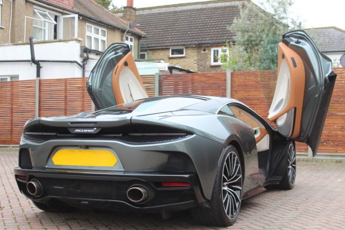 McLaren Gt 4.0 V8 2dr SSG Auto Coupe Petrol Green