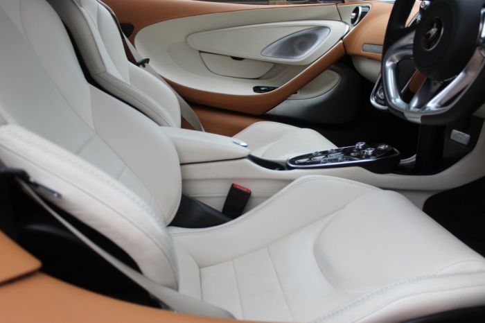 McLaren Gt 4.0 V8 2dr SSG Auto Coupe Petrol Green