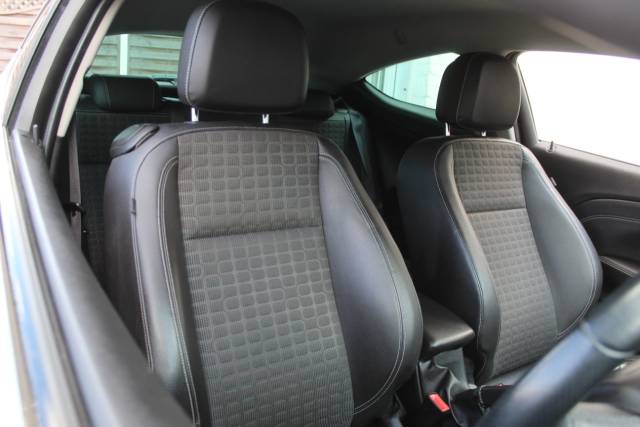 2013 Vauxhall Astra GTC 1.4T 16V 140 SRi 3dr