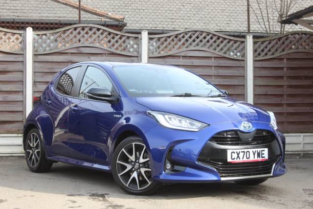 Toyota Yaris 1.5 Hybrid Dynamic 5dr CVT Hatchback Petrol / Electric Hybrid Blue
