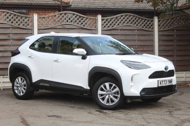 Toyota Yaris Cross 1.5 Hybrid Icon 5dr CVT Hatchback Petrol / Electric Hybrid White