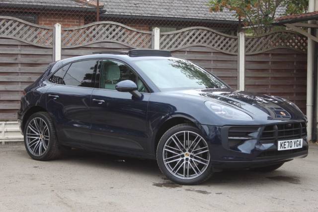 Porsche Macan 2.0 5dr PDK Estate Petrol Blue