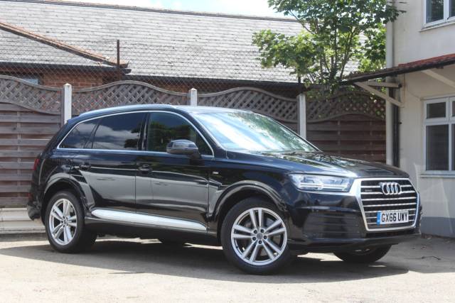 Audi Q7 3.0 TDI Quattro S Line 5dr Tip Auto Estate Diesel Black